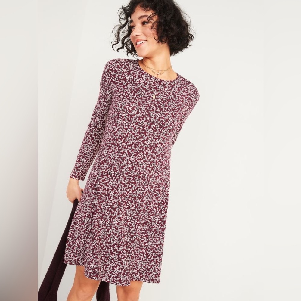 NWOT Old Navy Jersey Knit Long-Sleeve Burgundy Floral Swing Dress